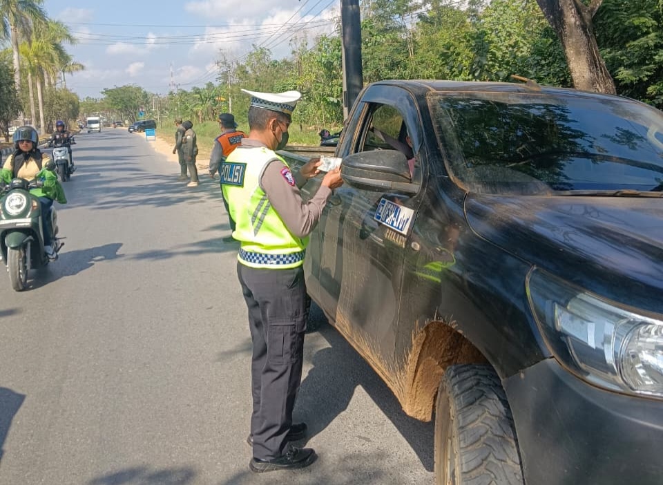 Ditlantas Polda Sultra Bersama Tim Gabungan Gelar Pendataan Kepatuhan Pajak di 8 Titik Kota Kendari